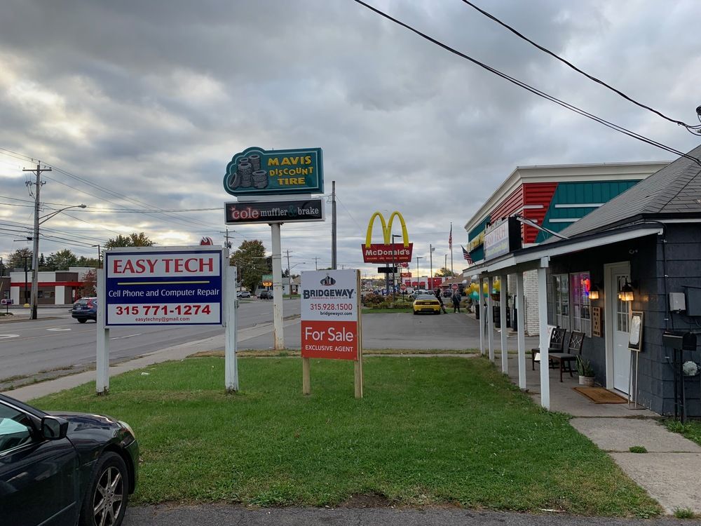 912 Arsenal St, Watertown, NY 13601
